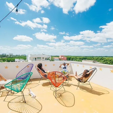 The Mermaid Hostel Beach (Adults Only)-3